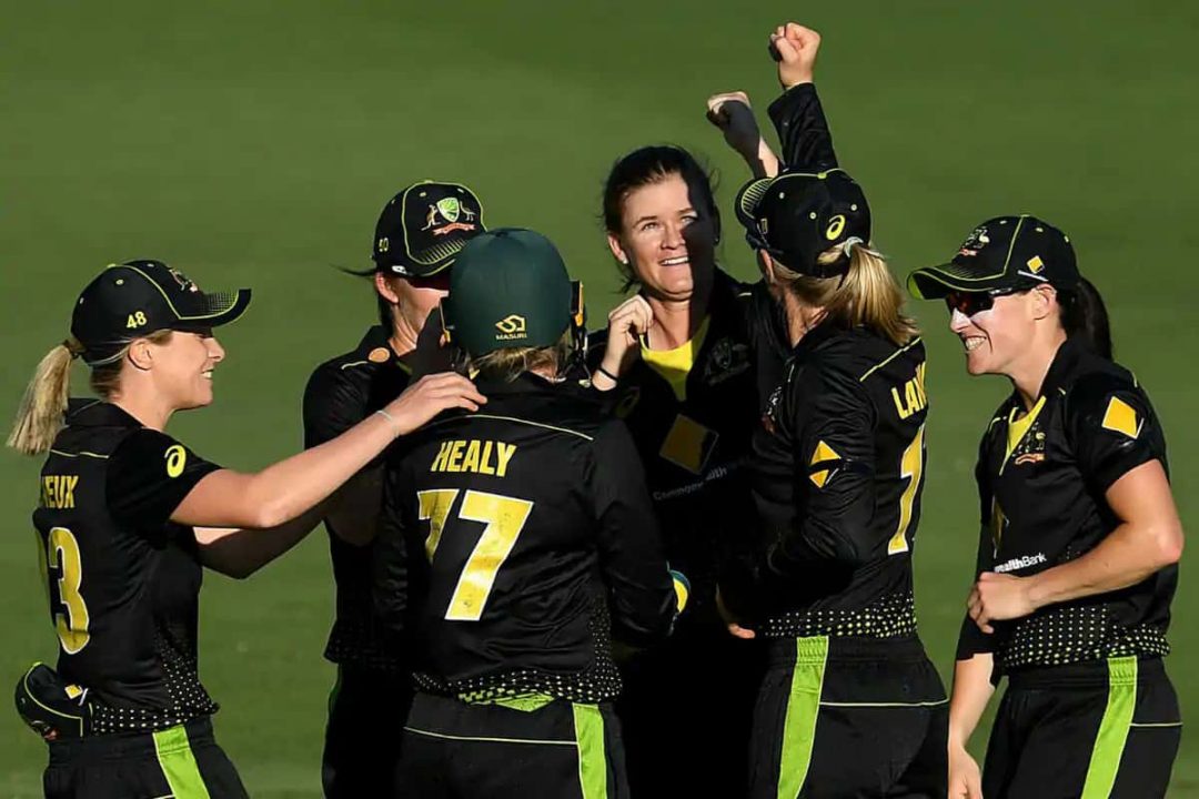 Australia Women's Team Beat New Zealand By 17 Runs in The First T20