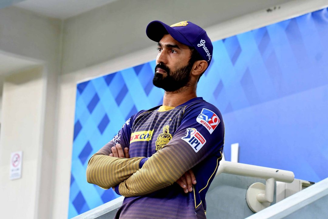 Former KKR Skipper Gautam Gambhir Slams Dinesh Karthik For Leaving Captaincy Midway Former KKR Skipper Gautam Gambhir Slams Dinesh Karthik For Leaving Captaincy Midway