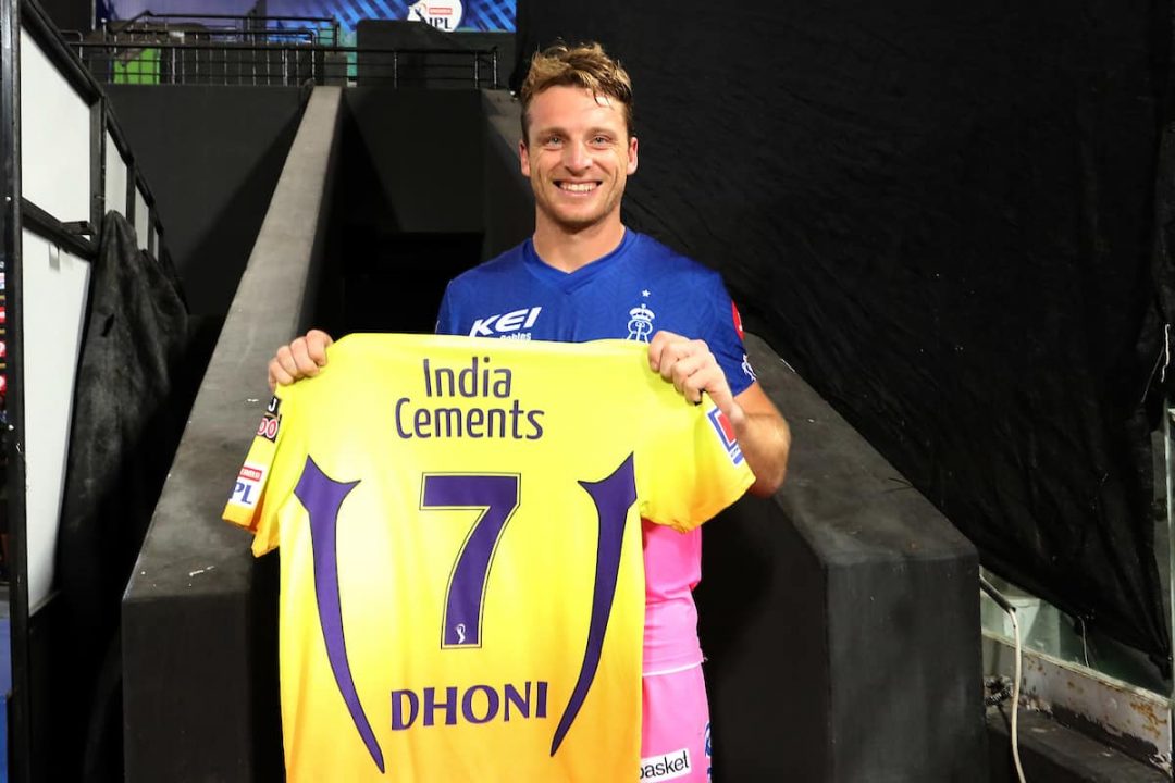 IPL 2020: Jos Buttler Receives a Special Gift From MS Dhoni