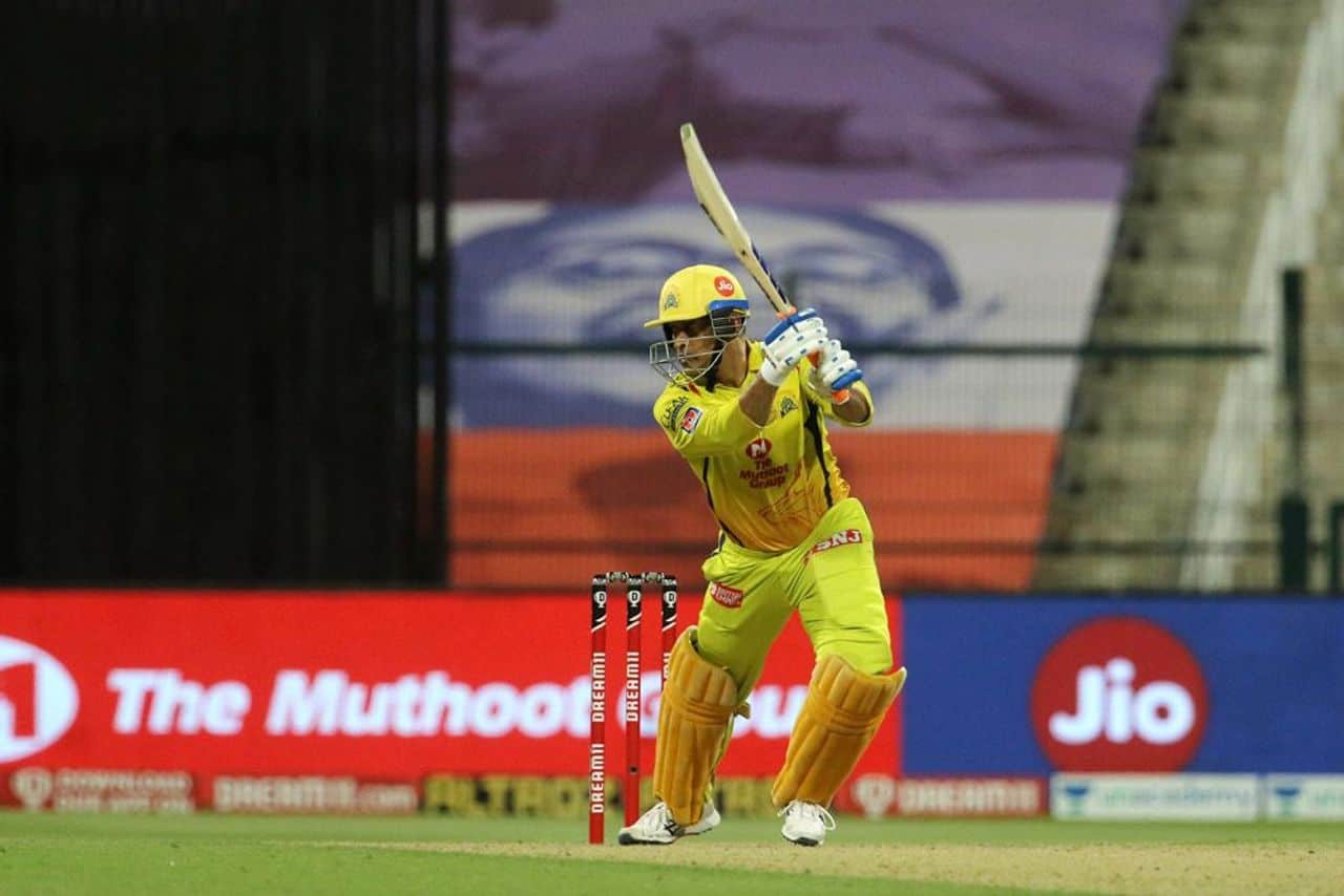 IPL 2020 MS Dhoni Completes 4000 Runs as CSK Captain