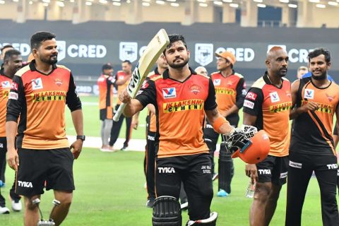 IPL 2020 – RR vs SRH Highlights & Analysis: SunRisers Hyderabad Defeated Rajasthan Royals by 8 Wickets, Made Way to Number 5 in Points Table IPL 2020 – RR vs SRH Highlights & Analysis: SunRisers Hyderabad Defeated Rajasthan Royals by 8 Wickets, Made Way to Number 5 in Points Table