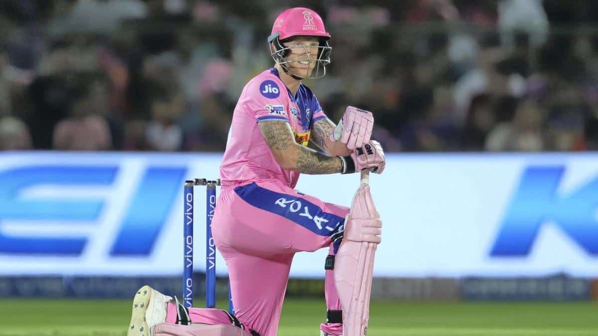 IPL 2020: Ben Stokes Lands in UAE to Join Rajasthan Royals, Says 'Dubai is hot'