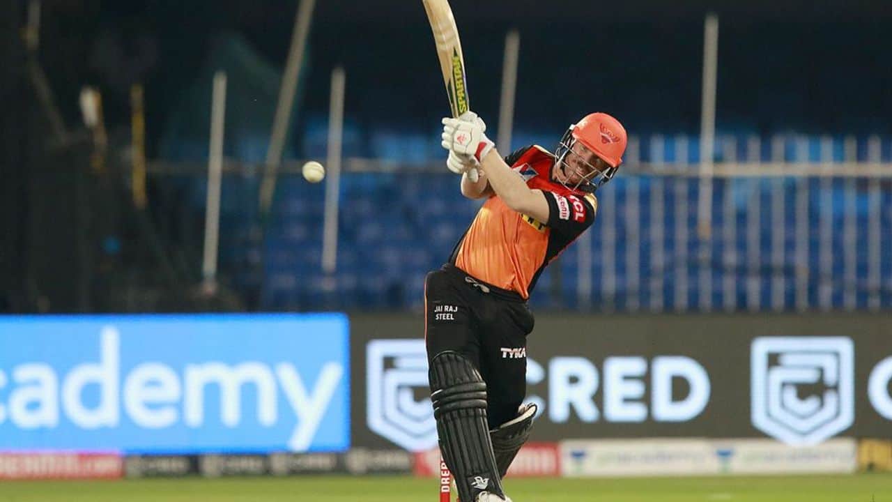 IPL 2020: David Warner Surpasses Virat Kohli, Becomes First Player To Score 500+ Runs in 6 Consecutive Seasons