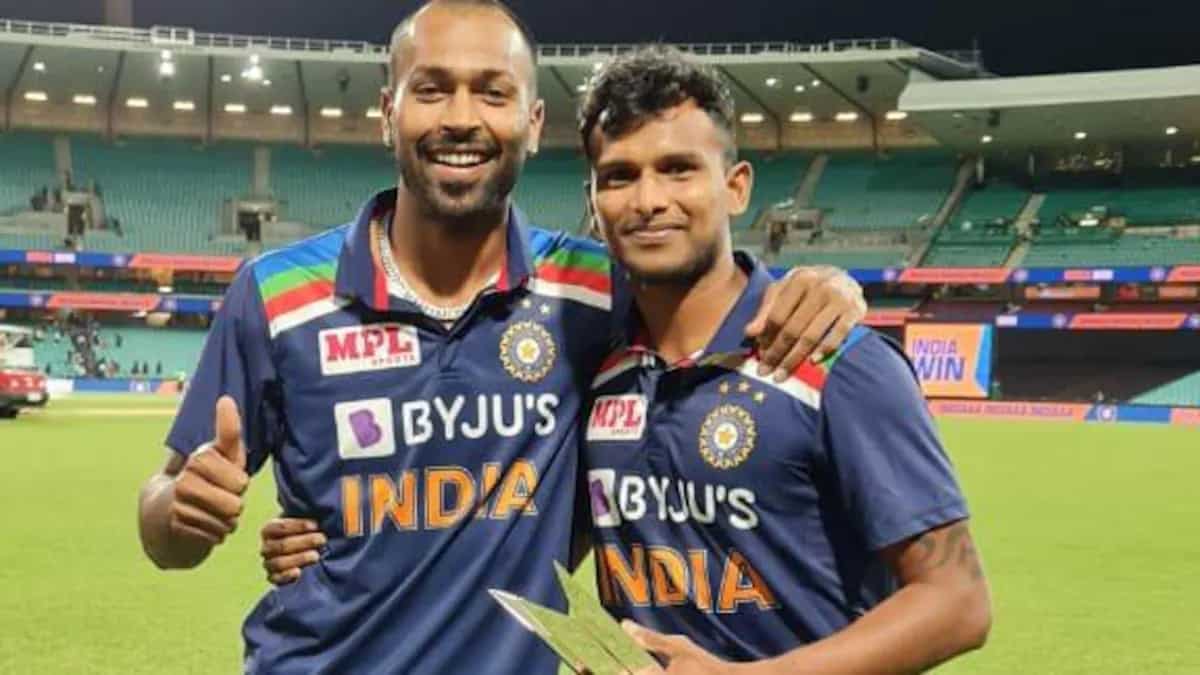 Hardik Pandya Gives Away His Man of The Series Trophy to T Natarajan, Says 'You Deserve it'