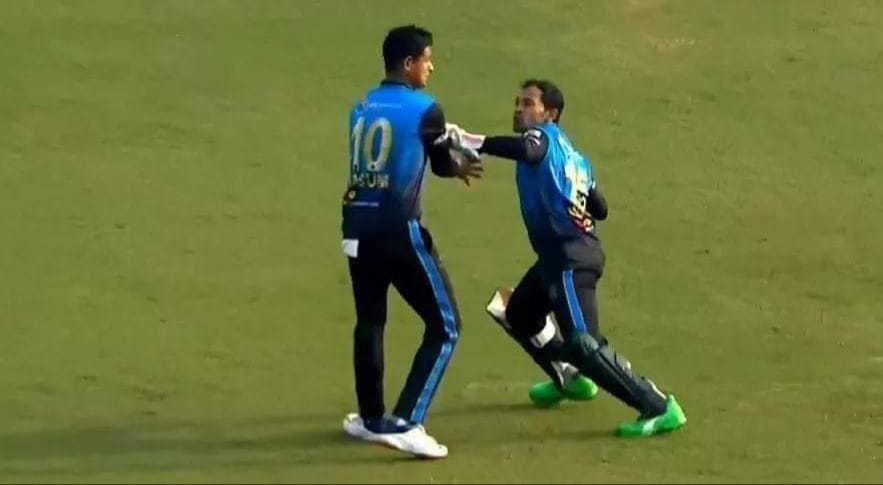 Watch: Mushfiqur Rahim Loses His Cool, Almost Hits His Teammate on The Field Mushfiqur Rahim Loses His Cool, Almost Hits His Teammate on The Field