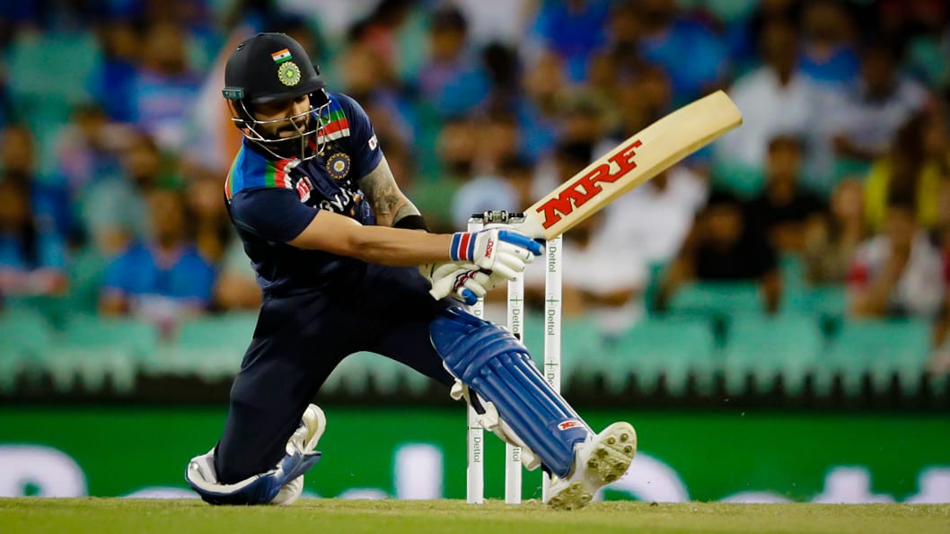Will Text AB tonight: Virat Kohli Seeks AB De Villiers’ Reaction to His Sydney Scoop Shot Will Text AB tonight: Virat Kohli Seeks AB De Villiers’ Reaction to His Sydney Scoop Shot