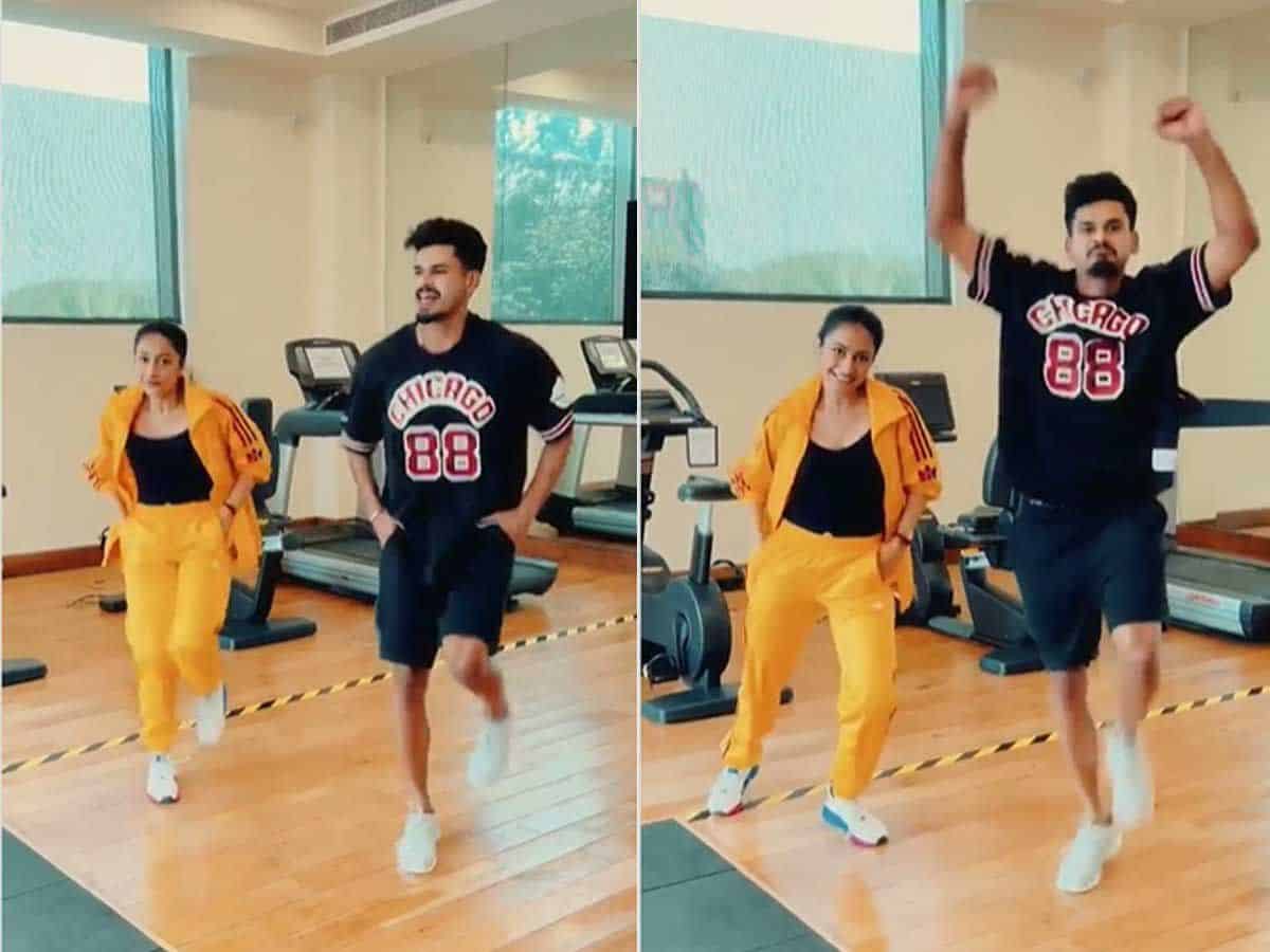 Watch Video: Shreyas Iyer Shakes a Leg With Yuzvendra Chahal's Wife, Dhanashree Verma