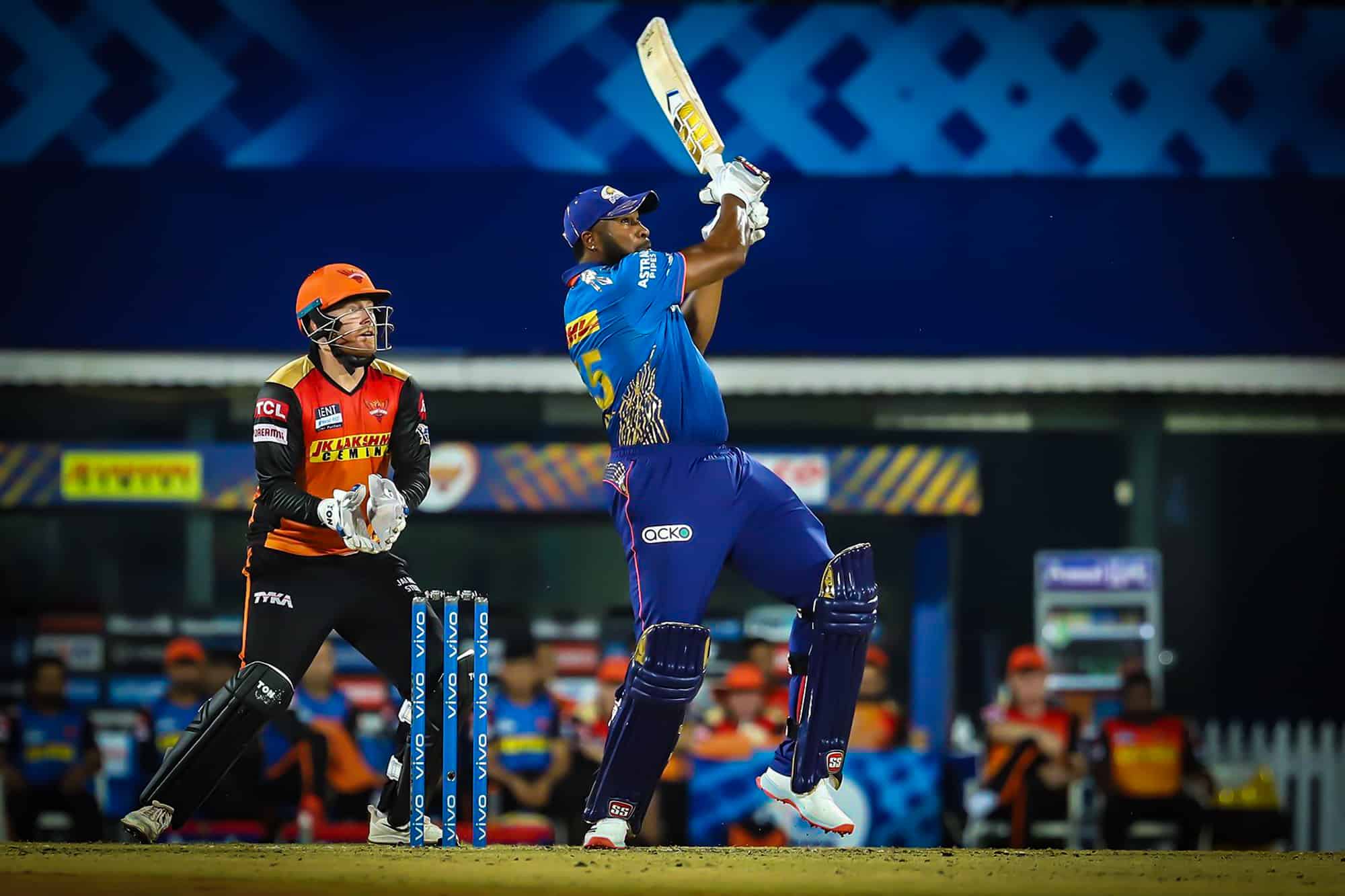 Kieron Pollard Becomes 6th Batsman With 200-Plus Sixes in IPL