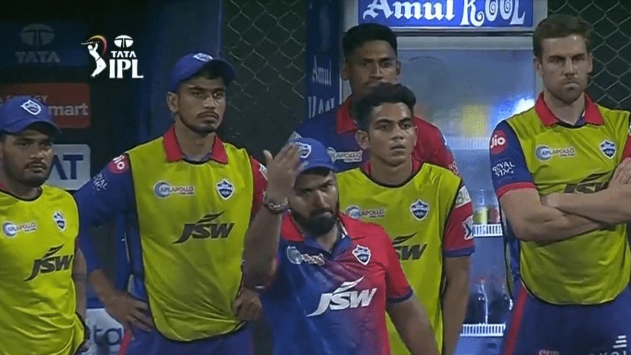Watch: Rishabh Pant Calls Back Players Over The No-Ball Controversy In DC vs RR