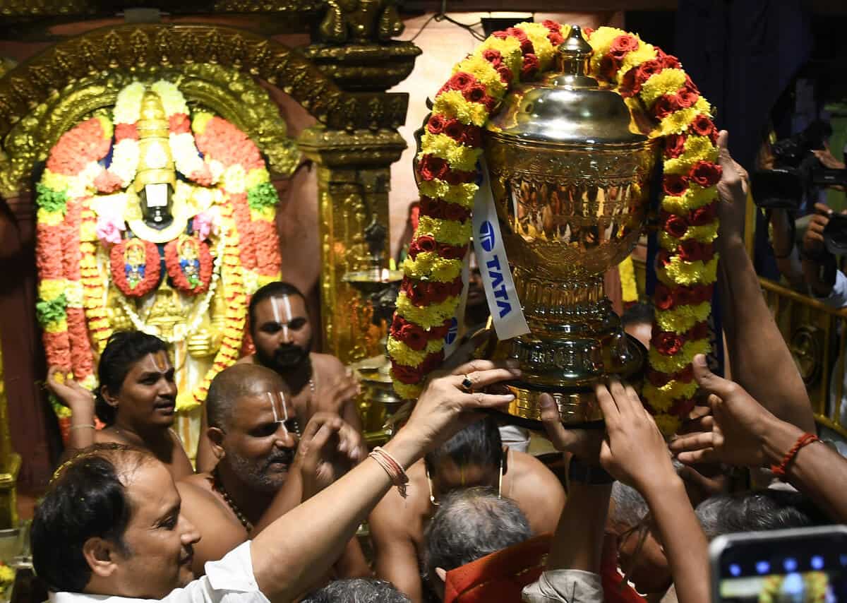 CSK performed a special Pooja for IPL Trophy at the Tirupathi Temple.