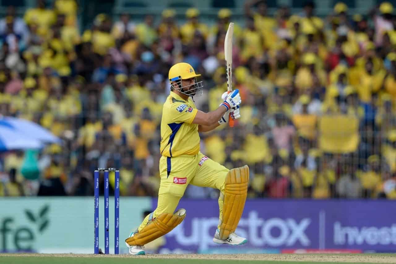 IPL 2023: MS Dhoni Completes 4500 Runs for CSK, Joins Suresh Raina in Elite List MS Dhoni