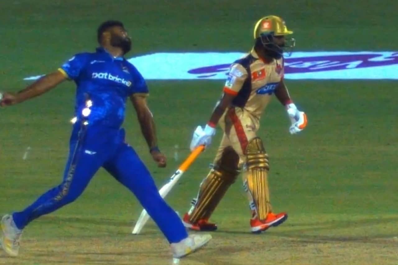 18 Runs in 1 Ball: Watch The Most Expensive Final Delivery in T20 Cricket History Abhishek Tanwar overstepping Final Delivery of the match in TNPL against Sanjay Yadav
