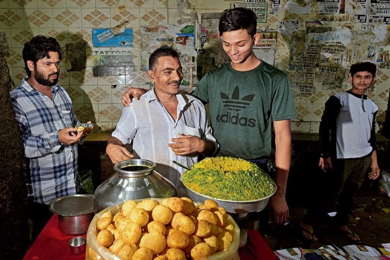 Yashasvi Jaiswal with his father selling pani puri