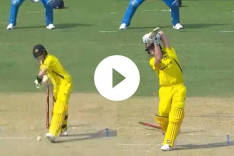 IND vs AUS 2023 1st ODI Mohammed Shami Bowled a Peach of a Delivery, Uprooted Steve Smith's Leg Stump