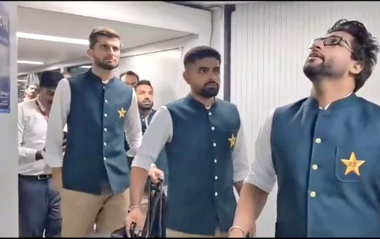 ICC World Cup 2023: Shaheen Afridi Shares 'Special Message' with Indian Fans for Their Warm Welcome in Hyderabad Shaheen Afridi Babar Azam