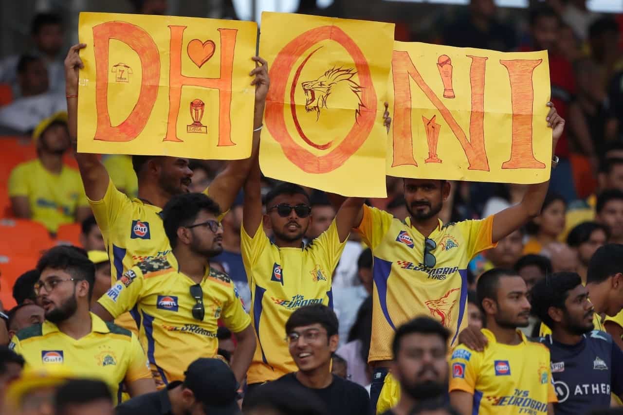 MS Dhoni Fans