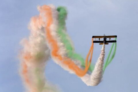 Indian tri-colour smoke during Aero India 2015