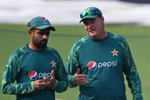 ‘They Asked To Stop Checking Fitness of Players’ – Mohammad Hafeez Exposes Babar Azam and Mickey Arthur