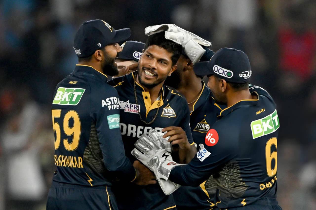 Umesh Yadav Celebrating with Team Mates