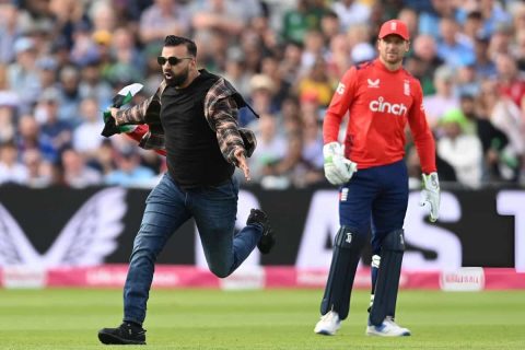 Pitch Invader Waves Palestine Flag During England vs Pakistan 2nd T20I