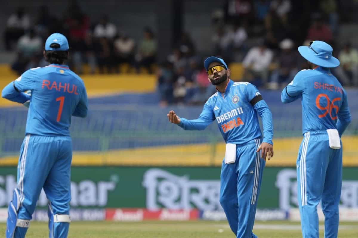 Indian players black armbands as a mark of respect for former India cricketer Anshuman Gaekwad