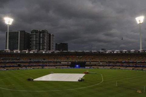IND vs AUS: Will Rain Interrupt Gabba Test Again? Here’s Day 2 Weather Report and Forecast of Brisbane