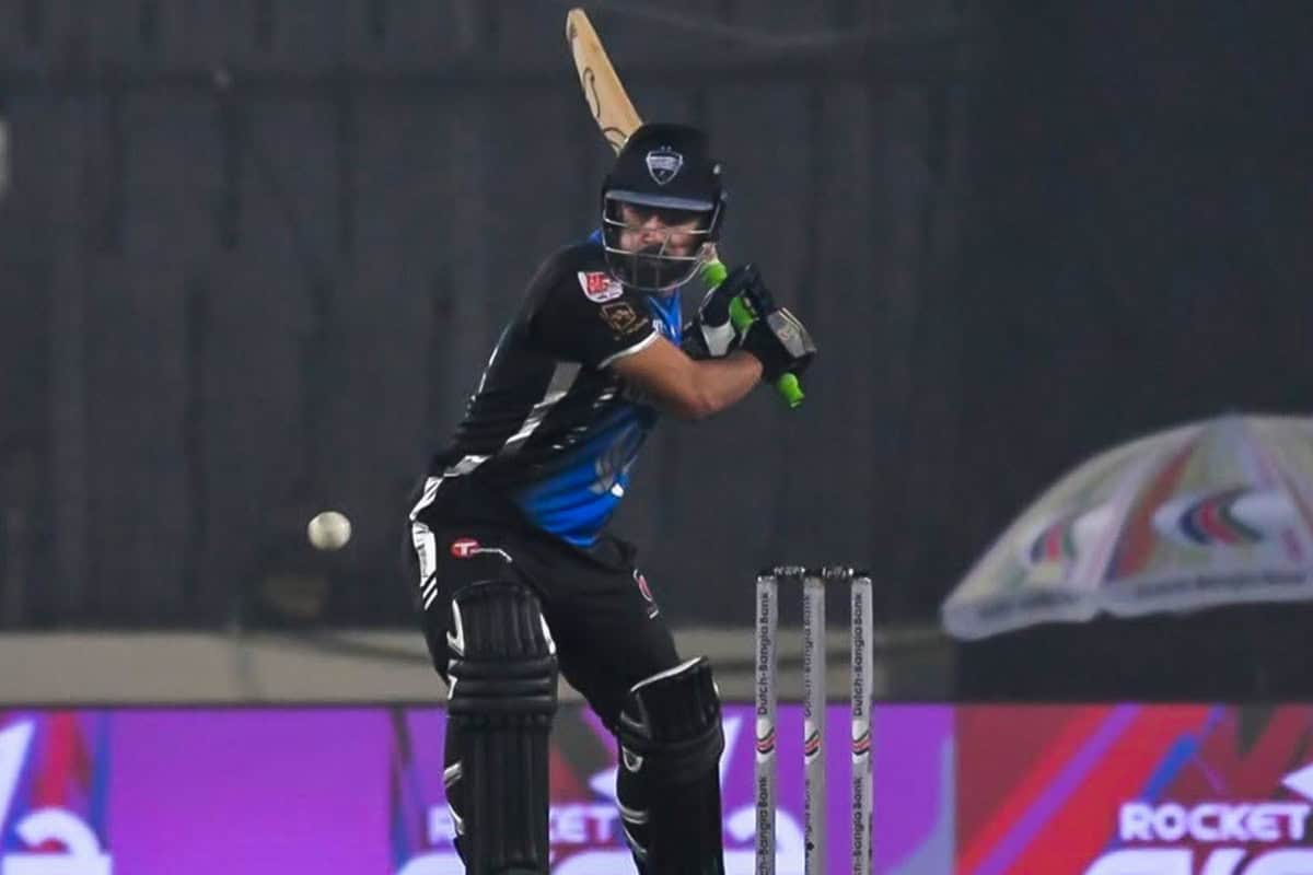 Khushdil Shah in action