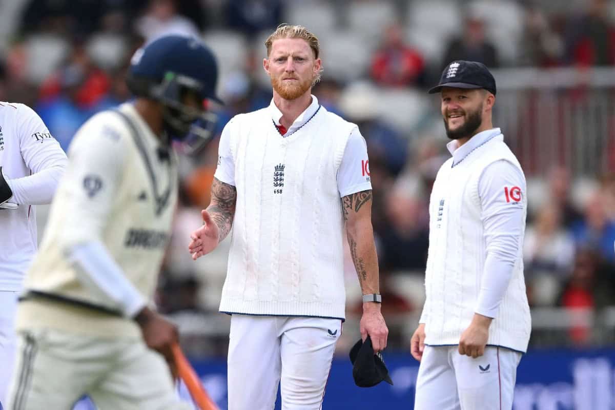 Ben Stokes goes to shake hands with Ravindra Jadeja during day five of the 4th India vs England Test at Old Trafford in Manchester