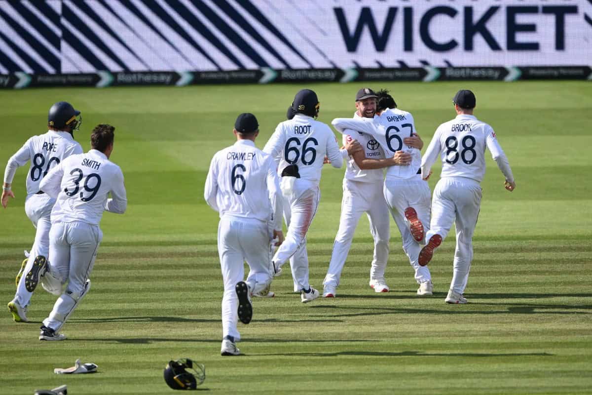 IND vs ENG 3rd Test: England Hold Nerve to Win Lord’s Thriller, Take 2-1 Lead in Test Series England Players Celebrates after Defeating India in the Lord's Test