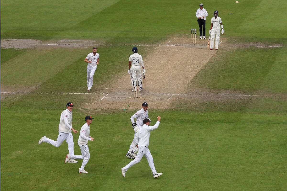 IND vs ENG 2025: India Register Unwanted Record in Manchester Test, First Time in 42 Years England celebrate the catch of Yashasvi Jaiswal during day four of India vs England 4th test at Manchester
