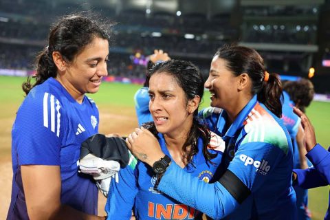 [Watch] Women’s World Cup 2025: Harmanpreet Kaur & Jemimah Rodrigues in Tears as India Script Historic Win Over Australia