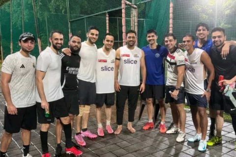 MS Dhoni Sparks Buzz After Wearing Mumbai Indians Tank-Top Ahead of IPL 2026 Auction