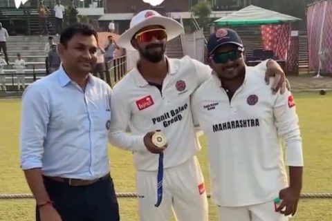 Watch: Ruturaj Gaikwad Invites Prithvi Shaw to Share Player of the Match Medal – Ranji Trophy 2025-26