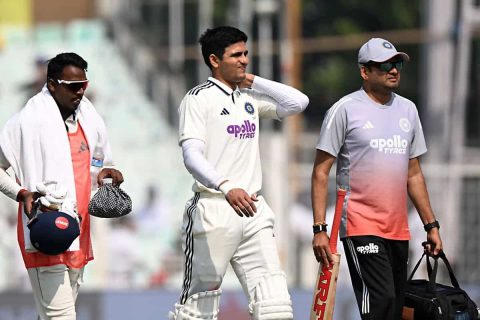IND vs SA 025: Shubman Gill Reaches Guwahati, But Doubts Remain Over His Fitness for 2nd Test