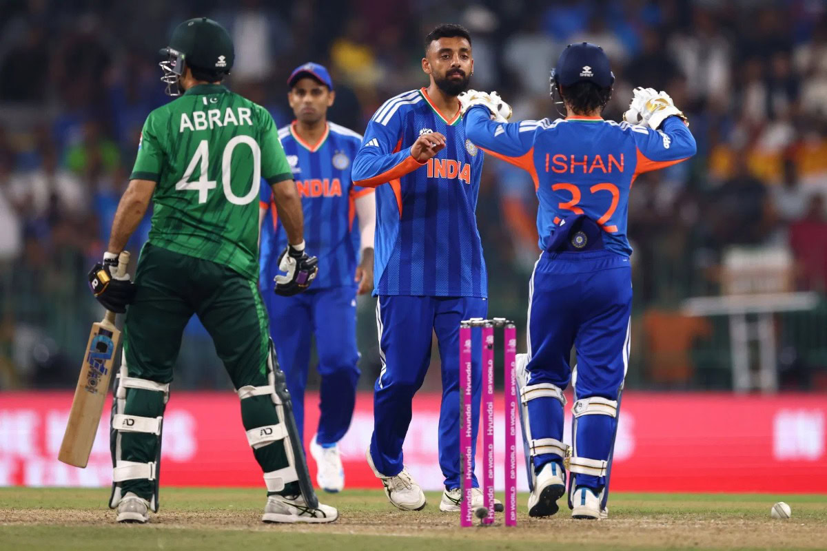 India Crush Pakistan by 61 Runs to Storm Into Super 8s