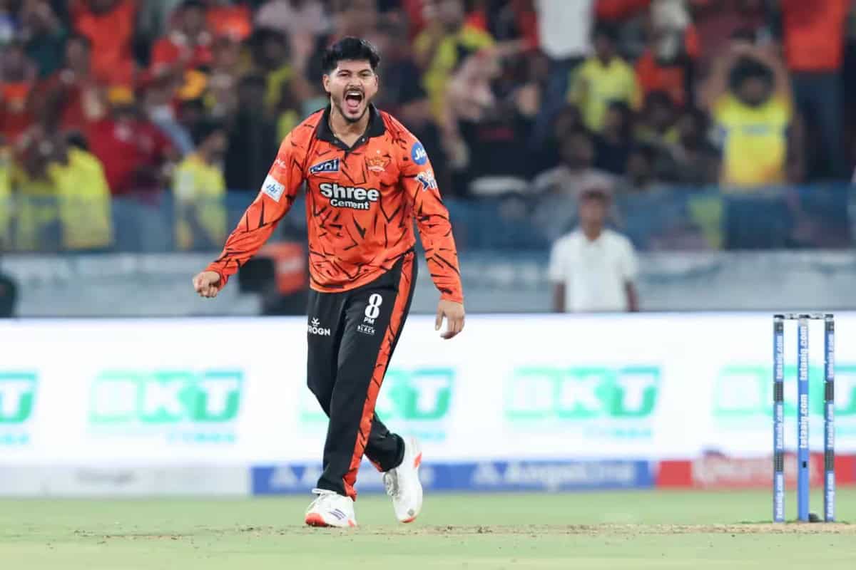 Sunrisers Hyderabad Hold Nerve to Beat Chennai Super Kings by 10 Runs in Hyderabad Thriller